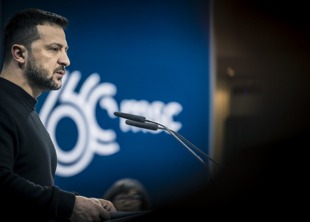 Снаряды вместо слов. Что Украина ждет от Запада и как война меняет политику Европы